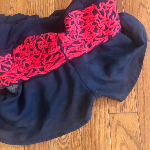 Cute ruffled shorts - Picture 4 of 4